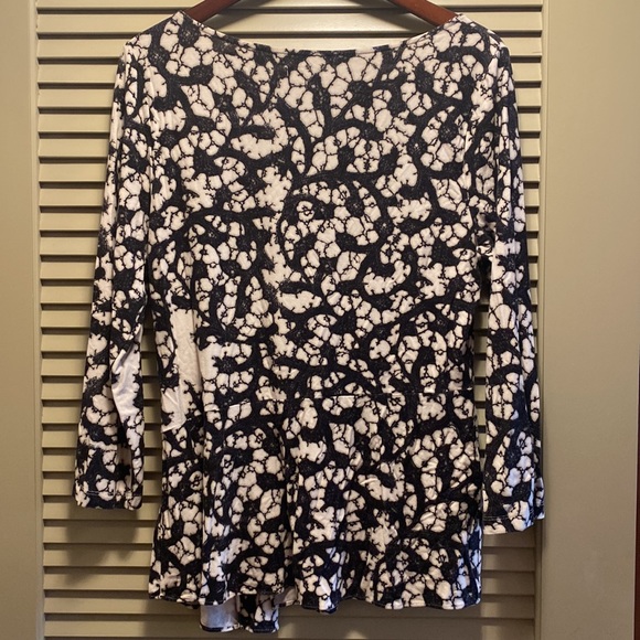 Lace Print Leifsdottir Top - Picture 3 of 3